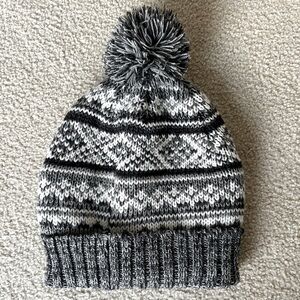 NWOT Mountain Warehouse Toque